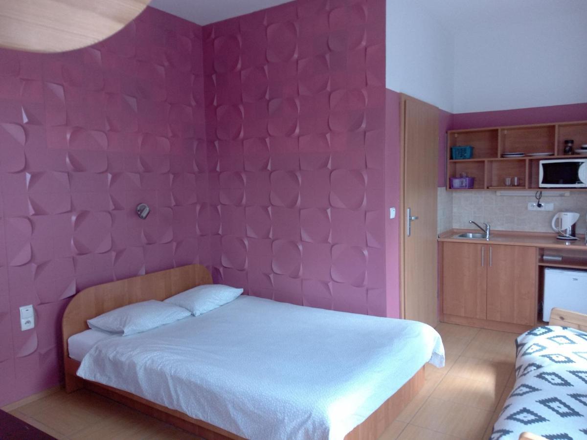 Pokoje Goscinne Monti Kudowa-Zdrój Exterior foto